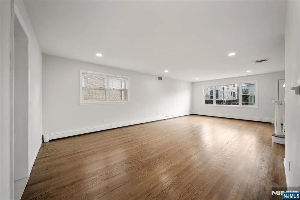 75 Liberty Place Palisades Park, NJ 07650
