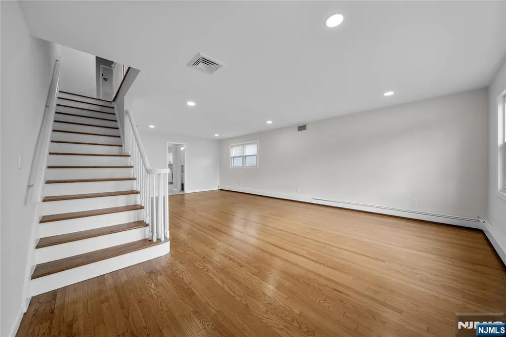 75 Liberty Place Palisades Park, NJ 07650