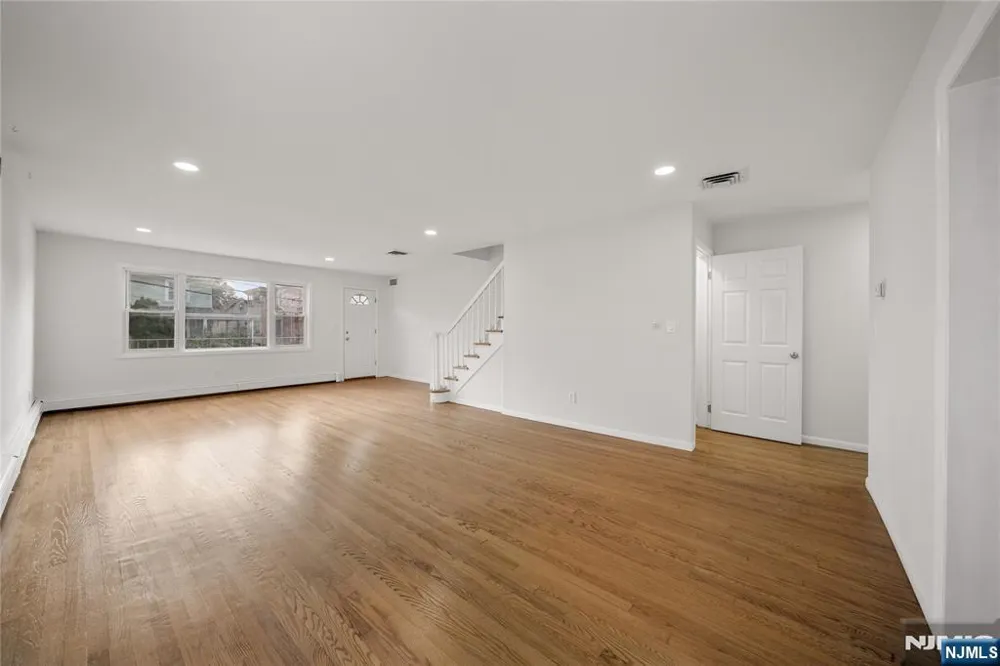 75 Liberty Place Palisades Park, NJ 07650