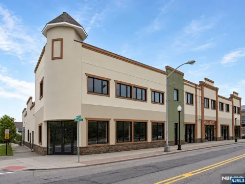 1030 Main Avenue 1030