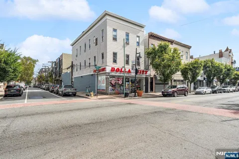 200 Ferry Street