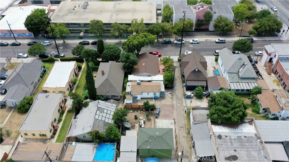 2340 N Thomas Los Angeles, CA 90031