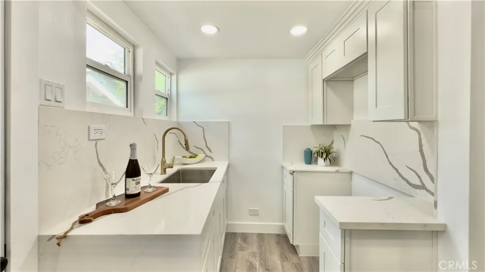 2340 N Thomas Los Angeles, CA 90031