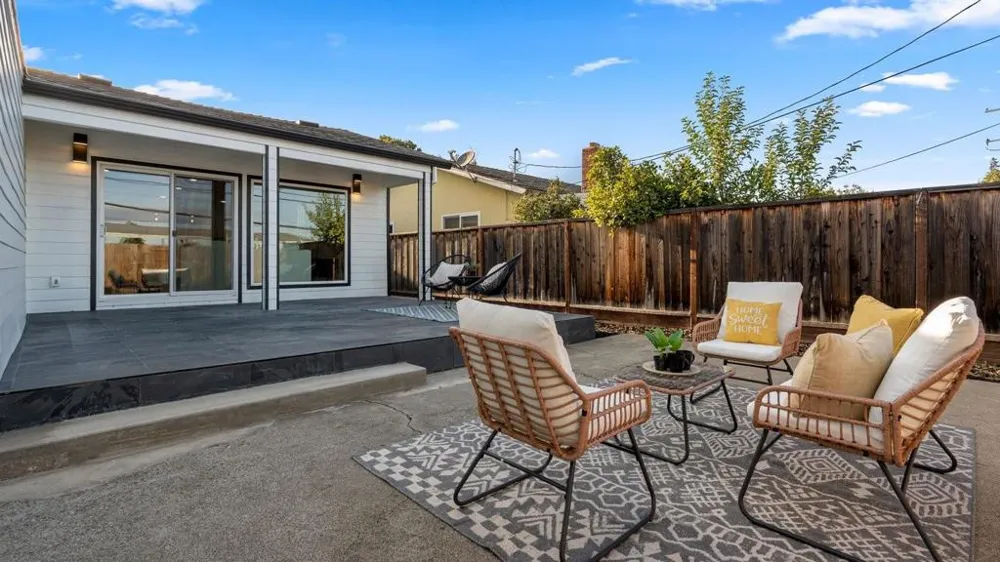 2048 Mayfield Avenue San Jose, CA 95130