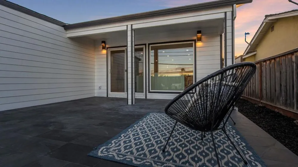 2048 Mayfield Avenue San Jose, CA 95130