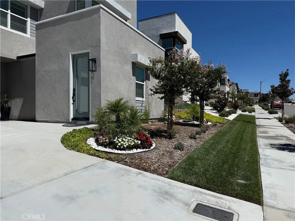 15642 Caterpillar Fontana, CA 92336