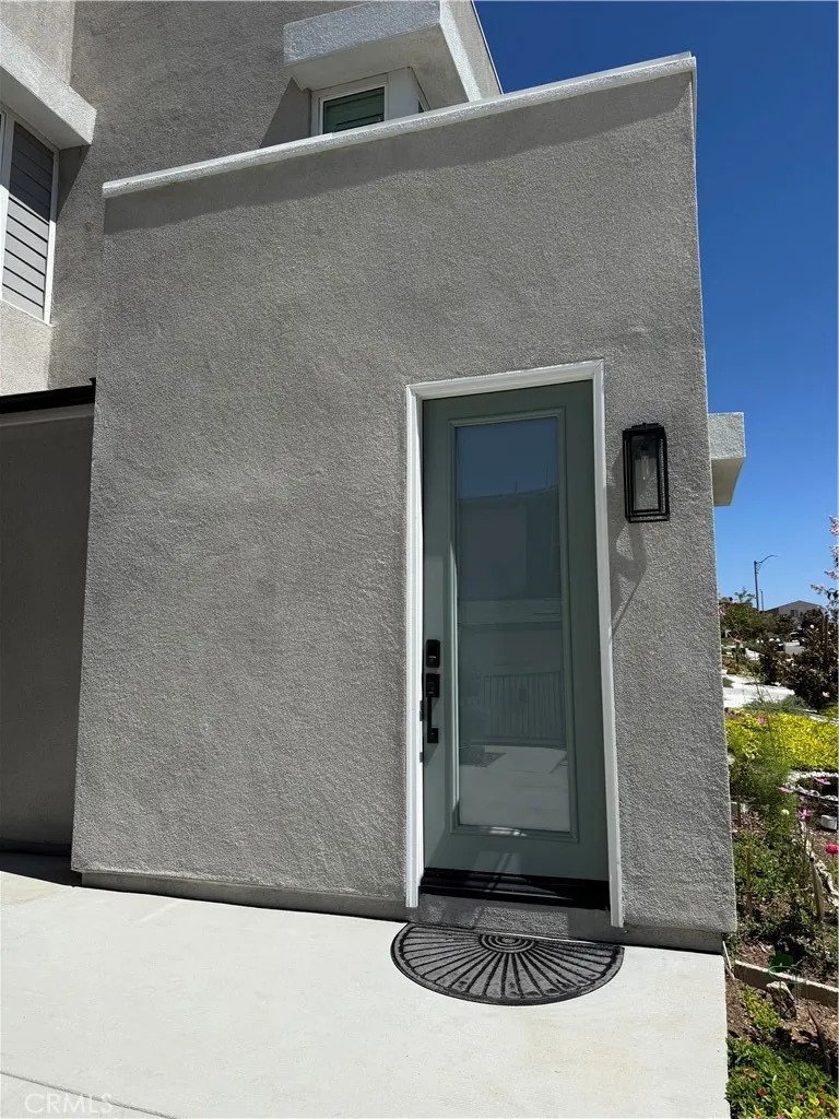 15642 Caterpillar Fontana, CA 92336