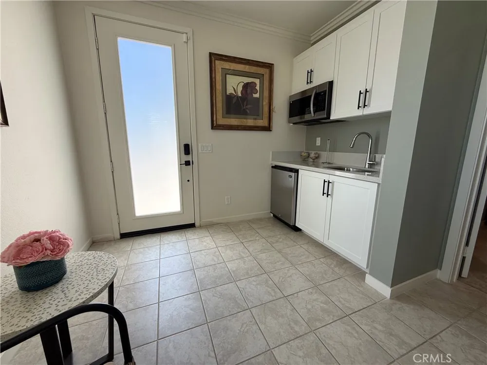 15642 Caterpillar Fontana, CA 92336