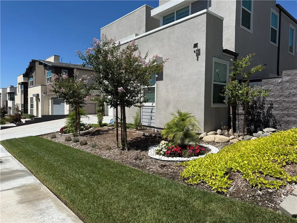 15642 Caterpillar Fontana, CA 92336