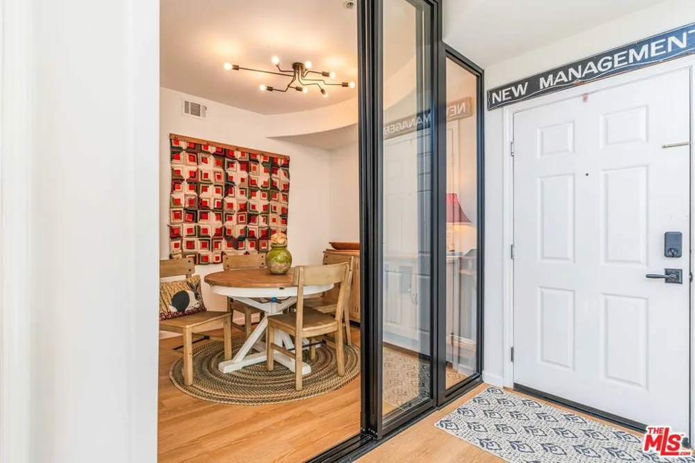 13044 Pacific Promenade #424 Playa Vista, CA 90094