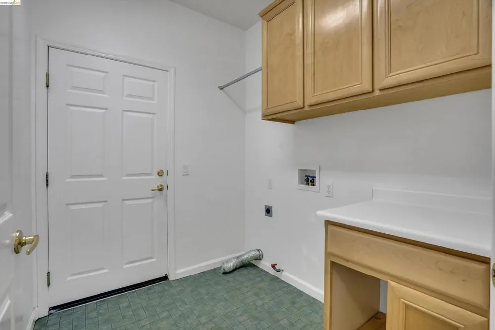 1852 Island Park Pl Brentwood, CA 94513
