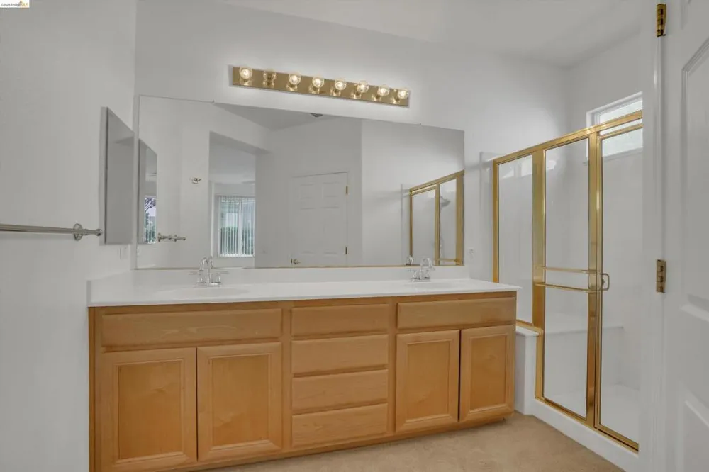 1852 Island Park Pl Brentwood, CA 94513