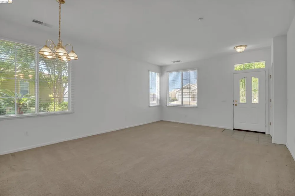1852 Island Park Pl Brentwood, CA 94513