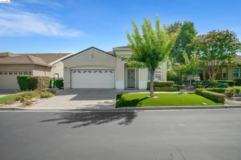 1852 Island Park Pl Brentwood, CA 94513