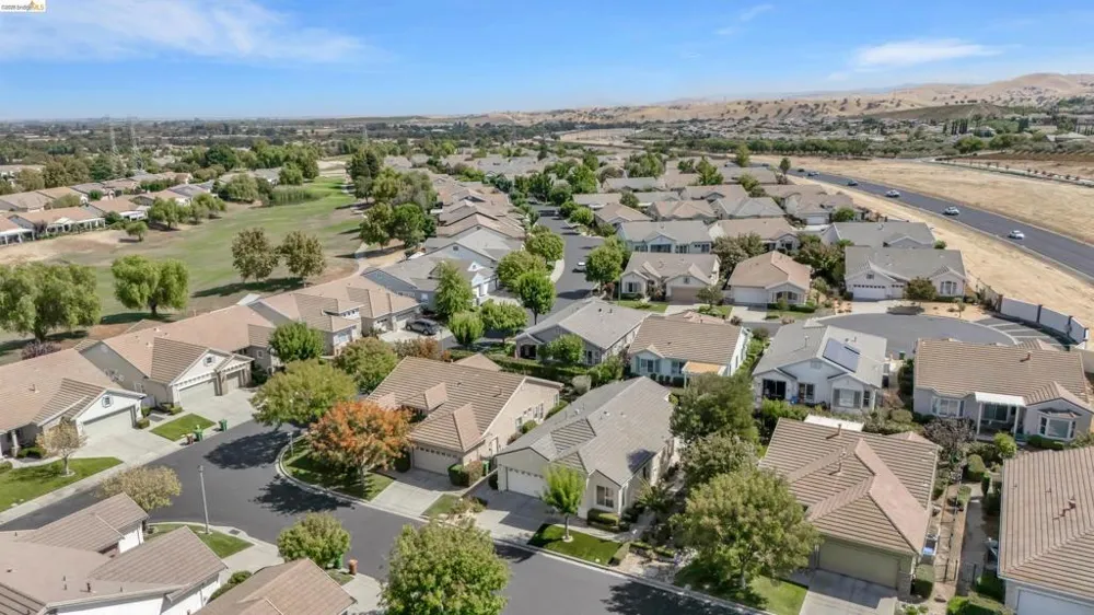 1852 Island Park Pl Brentwood, CA 94513