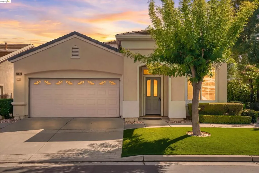 1852 Island Park Pl Brentwood, CA 94513