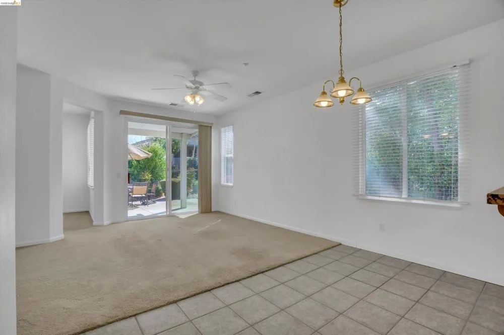 1852 Island Park Pl Brentwood, CA 94513