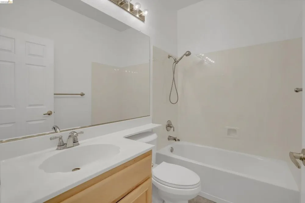 1852 Island Park Pl Brentwood, CA 94513