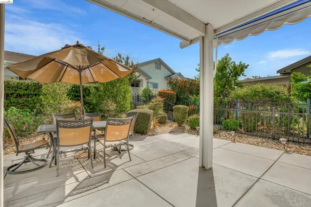 1852 Island Park Pl Brentwood, CA 94513