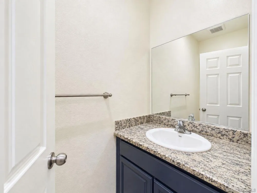 274 Vermont Court El Cajon, CA 92020