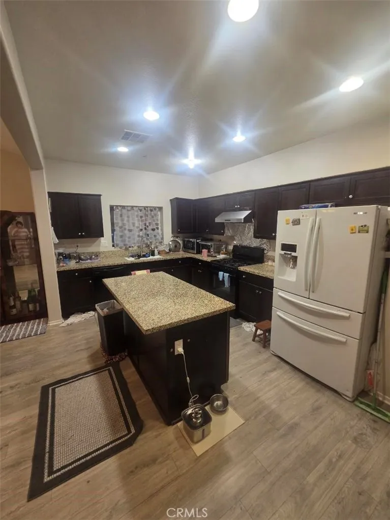 6853 Sunsight Jurupa Valley, CA 92509