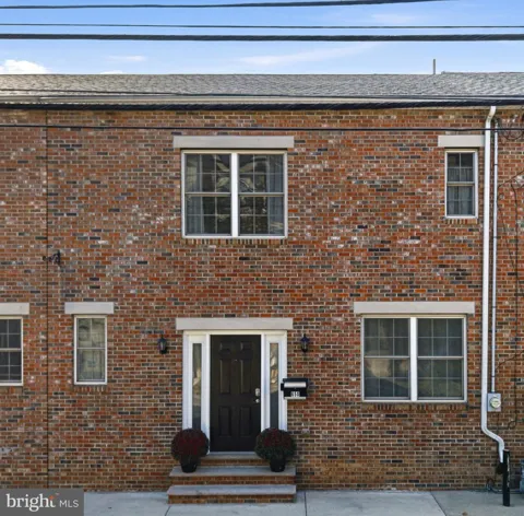 650 8TH STREET