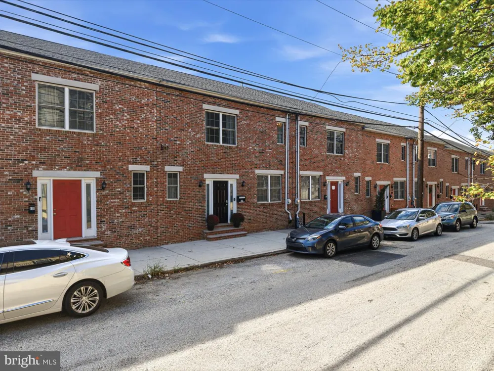 650 8TH STREET Philadelphia, PA 19123