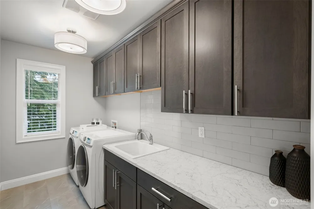 10425 NE 112th Street Kirkland, WA 98033
