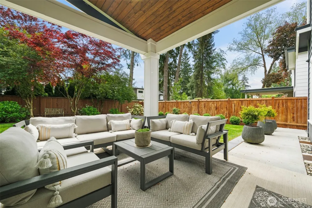 10425 NE 112th Street Kirkland, WA 98033