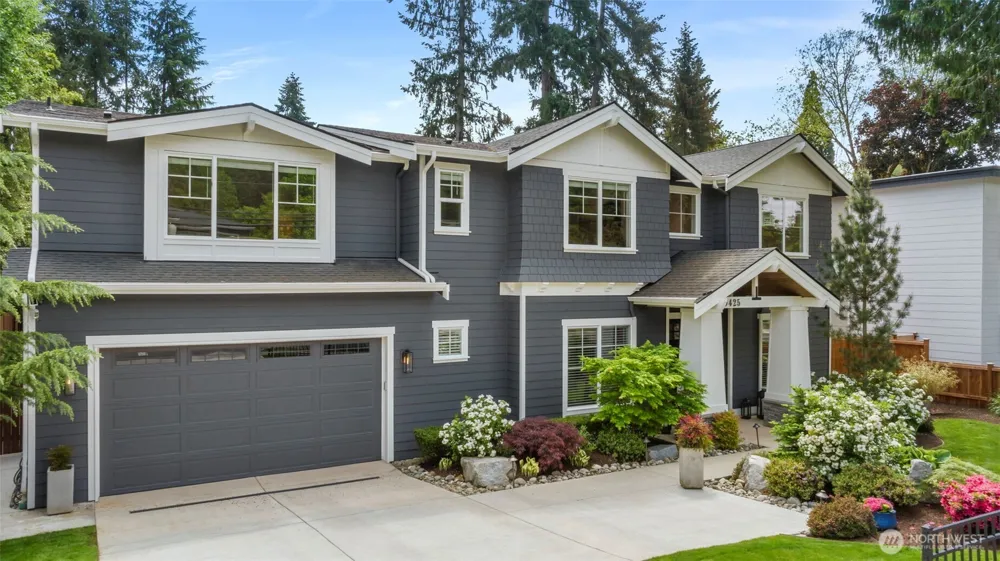 10425 NE 112th Street Kirkland, WA 98033