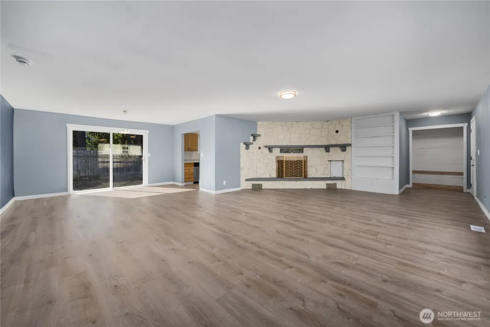 16526 42nd Avenue Ct E Tacoma, WA 98446