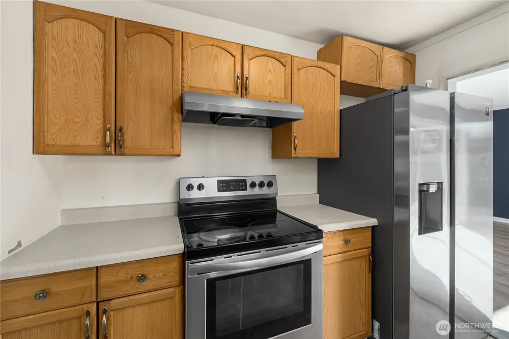 16526 42nd Avenue Ct E Tacoma, WA 98446