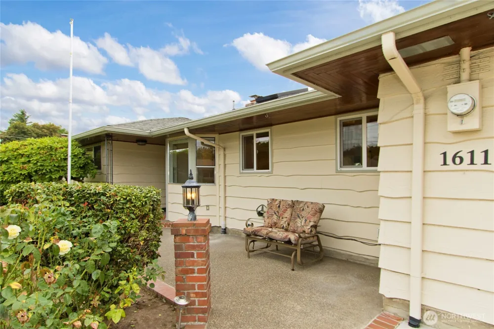 1611 1st Street SE Auburn, WA 98002