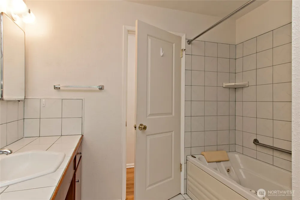 1611 1st Street SE Auburn, WA 98002