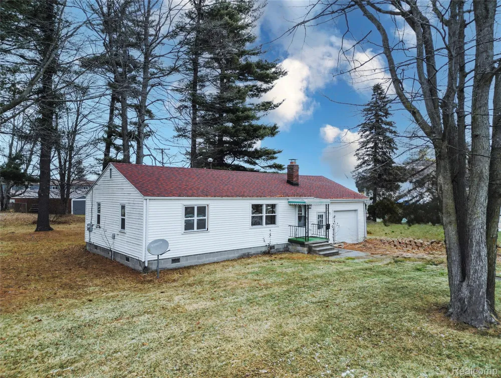 5602 Lapeer Road Kimball Township, MI 48074