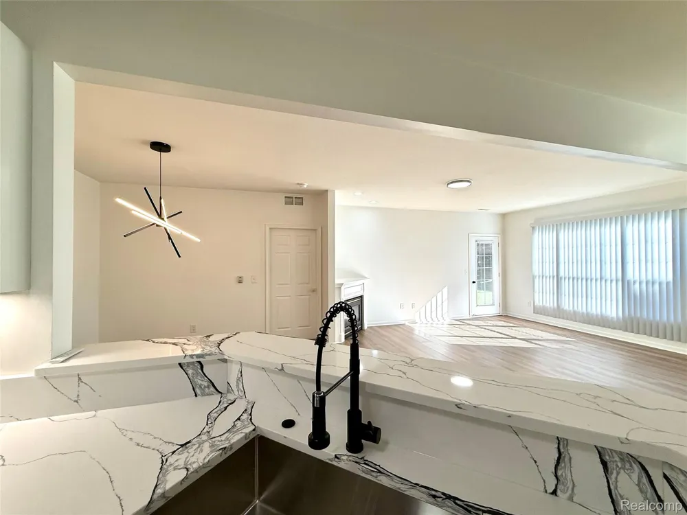 18107 Chesapeake Circle Commerce Charter Township, MI 48390
