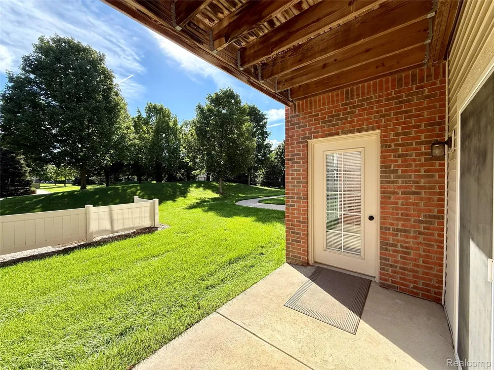 18107 Chesapeake Circle Commerce Charter Township, MI 48390