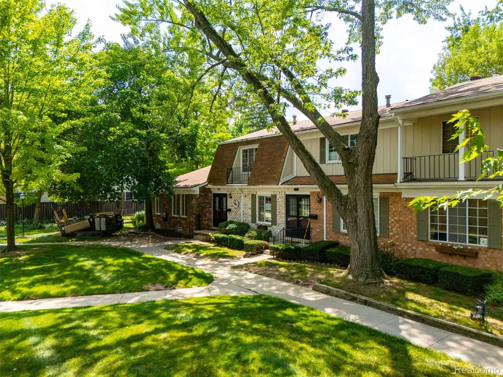 1813 Wickham Royal Oak Charter Township, MI 48073