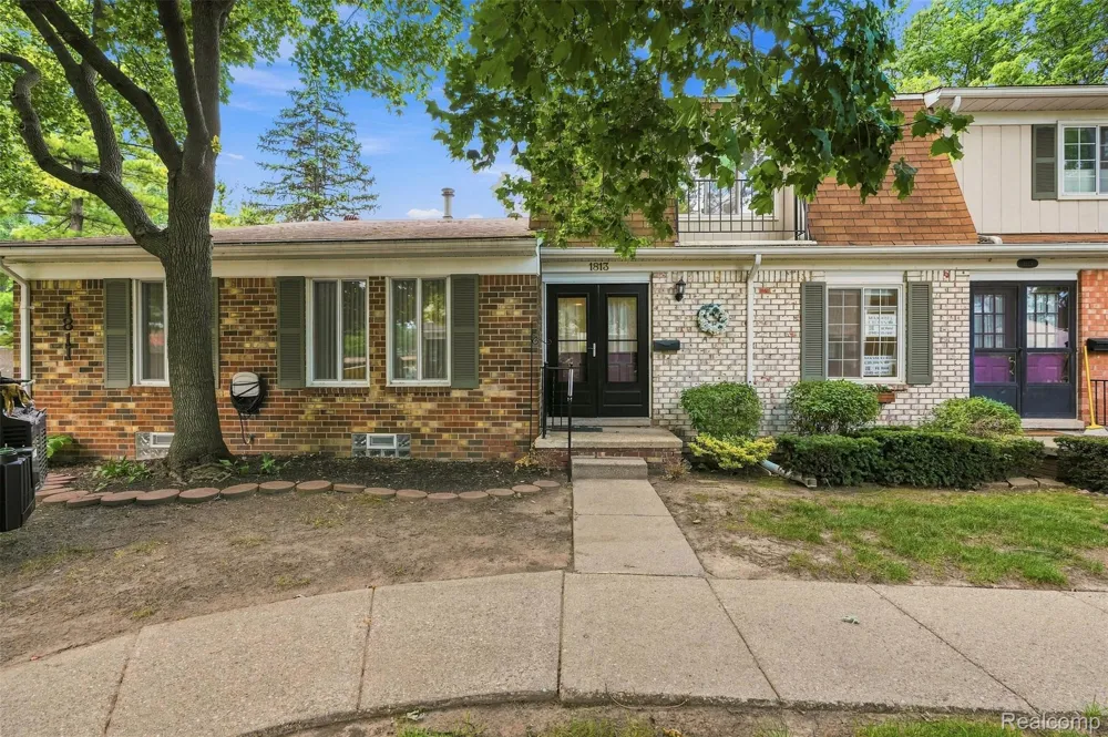 1813 Wickham Royal Oak Charter Township, MI 48073