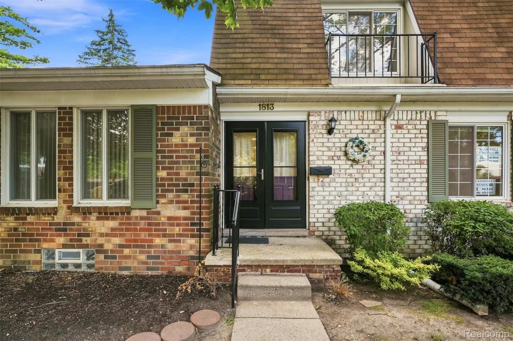 1813 Wickham Royal Oak Charter Township, MI 48073