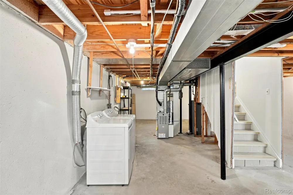 1813 Wickham Royal Oak Charter Township, MI 48073