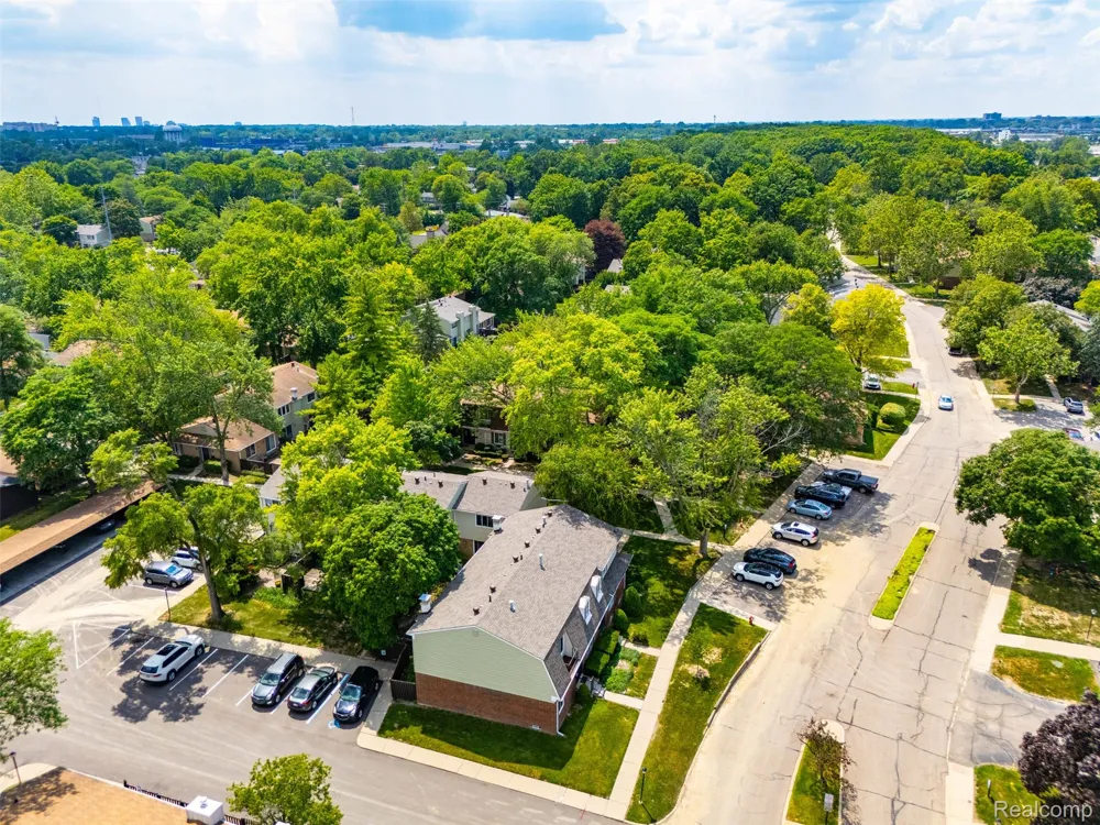 1813 Wickham Royal Oak Charter Township, MI 48073