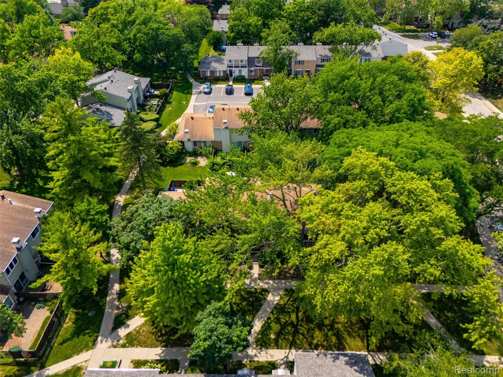 1813 Wickham Royal Oak Charter Township, MI 48073