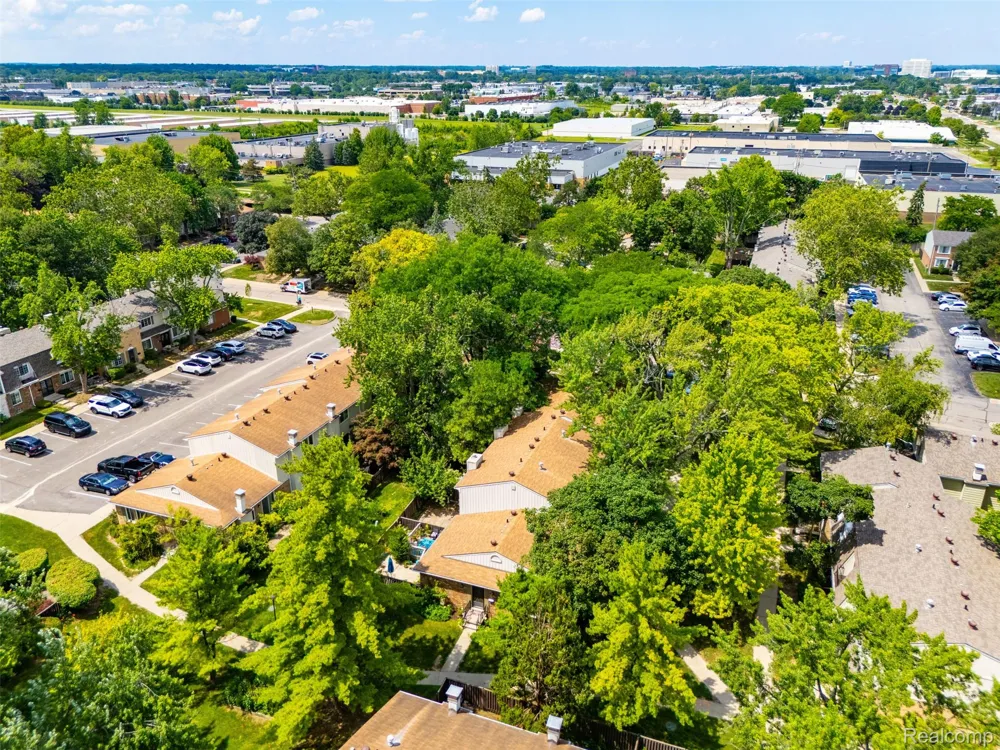 1813 Wickham Royal Oak Charter Township, MI 48073