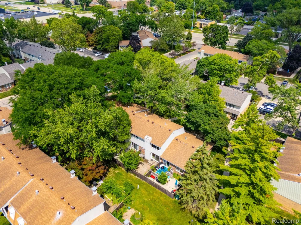 1813 Wickham Royal Oak Charter Township, MI 48073