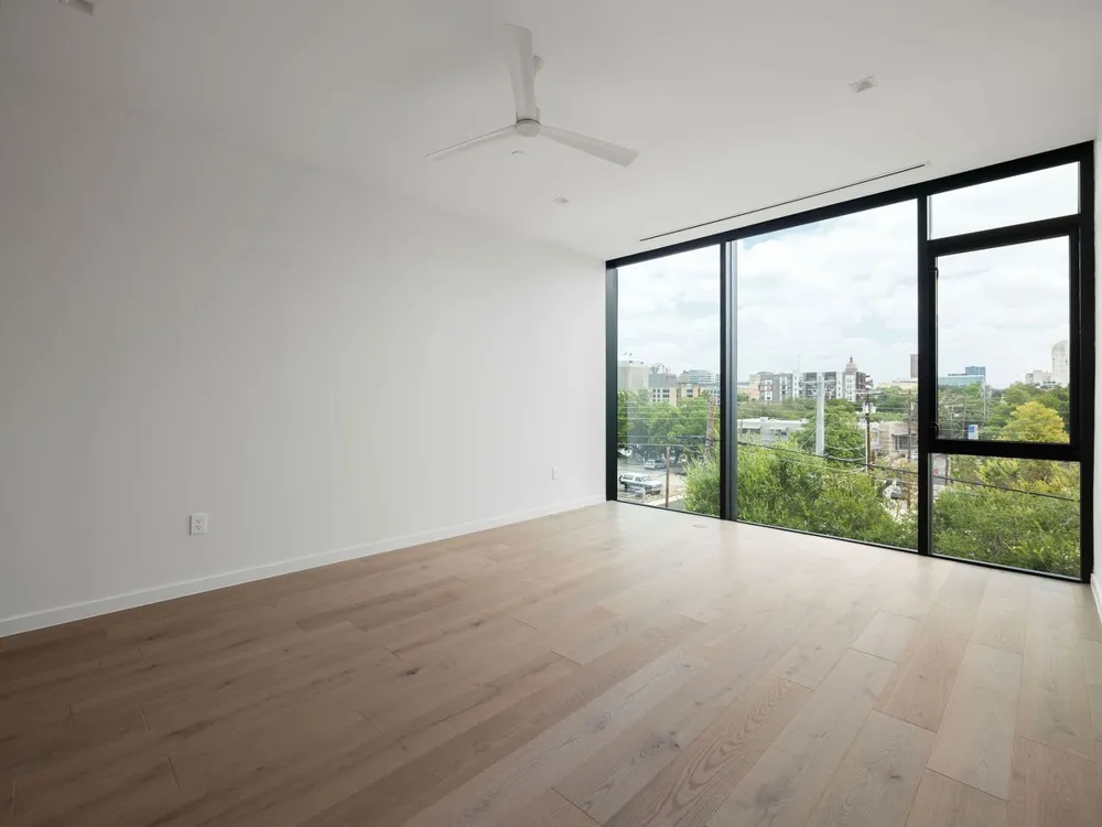1006 Baylor Street #303 Austin, TX 78703