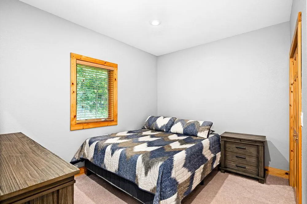 5669-1 W Park Hill Road Finland, MN 55603