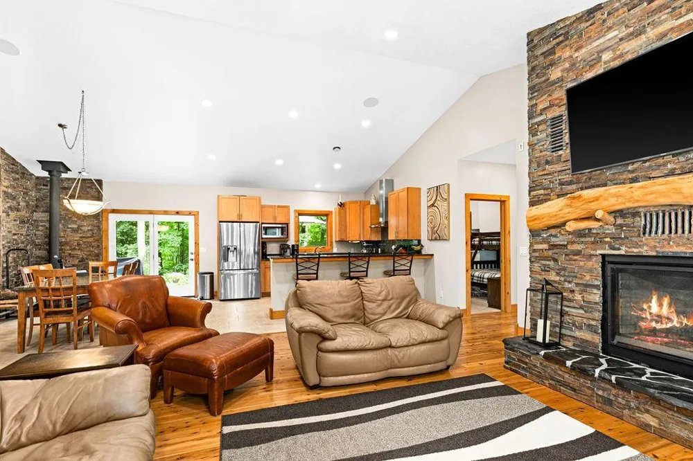 5669-1 W Park Hill Road Finland, MN 55603