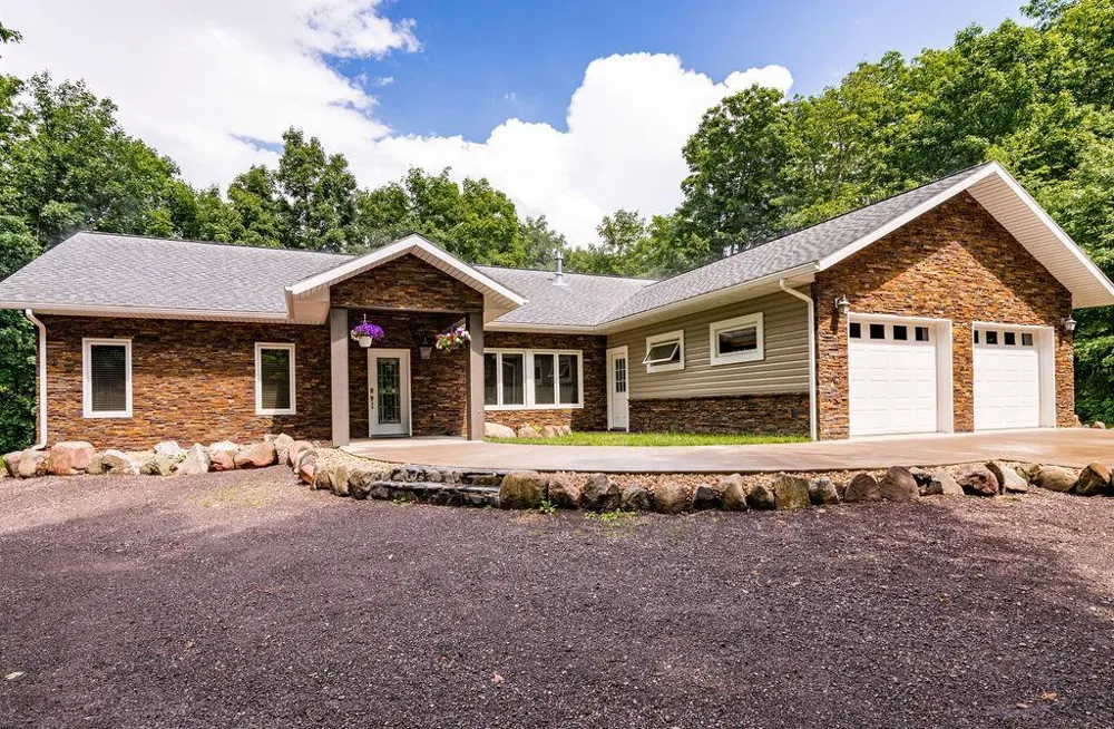 5669-1 W Park Hill Road Finland, MN 55603