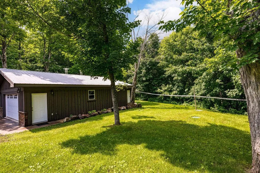 5669-1 W Park Hill Road Finland, MN 55603